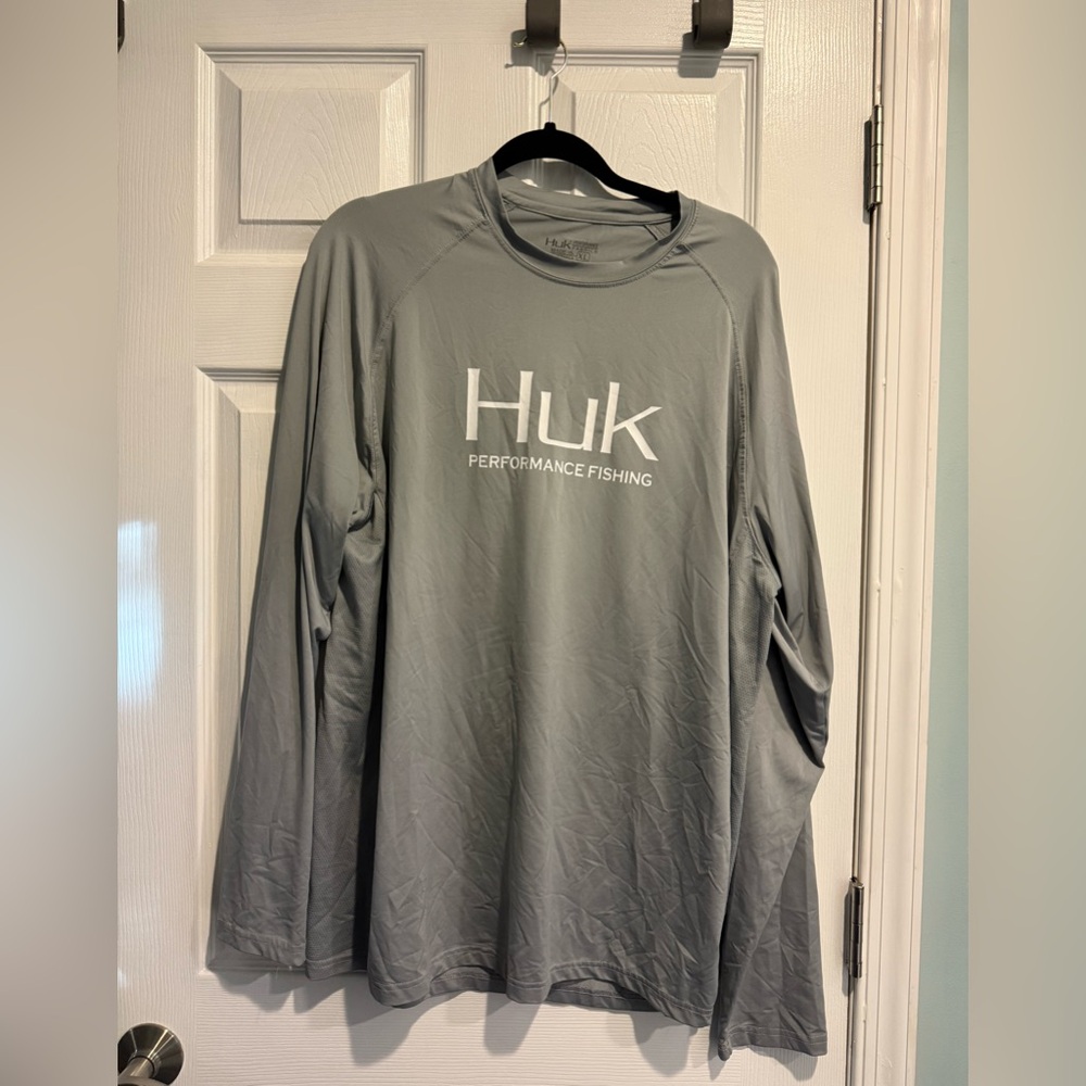 Huk Men's Long Sleeve Gray Tee